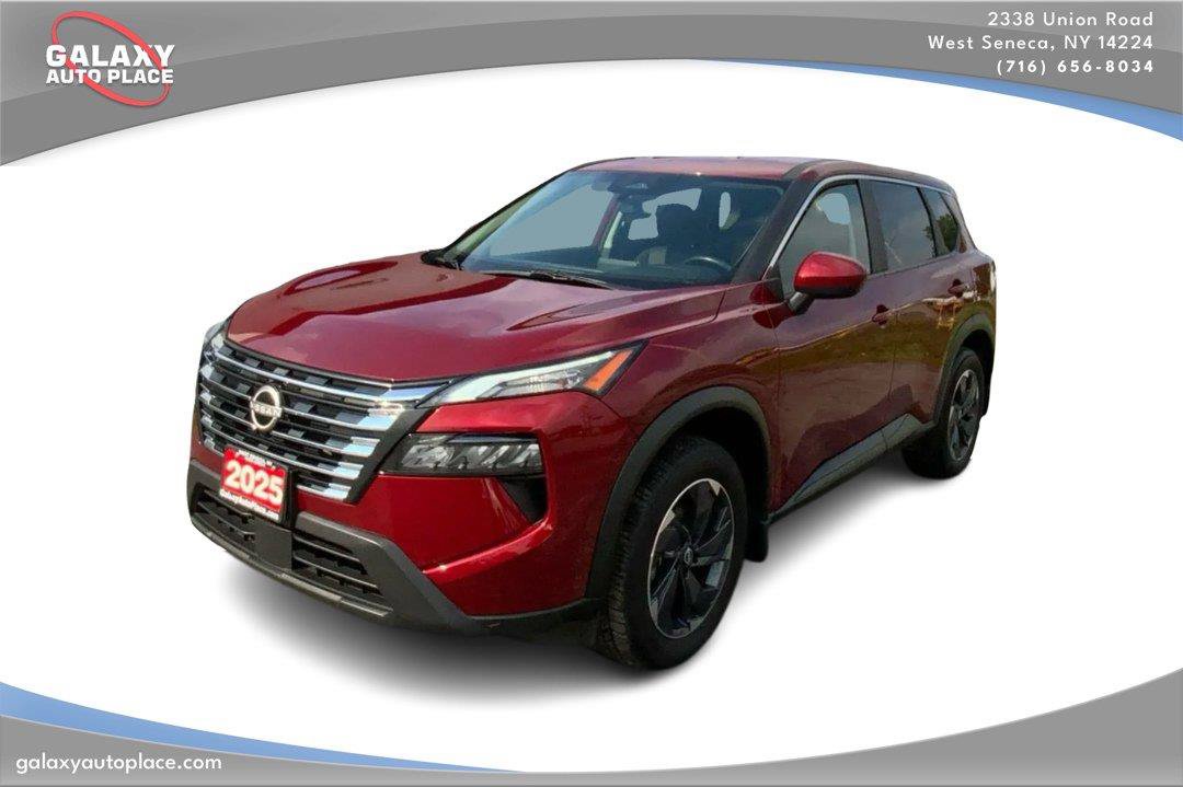 Used 2025 Nissan Rogue SV AWD/4WD image 1