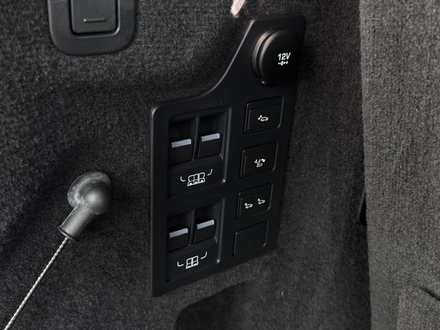 Used 2018 Land Rover Discovery HSE AWD/4WD image 35