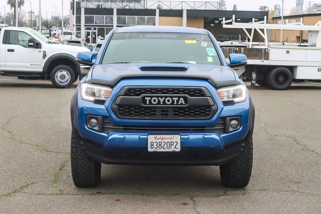 Used 2017 Toyota Tacoma TRD Sport w/ Tow Package image 6