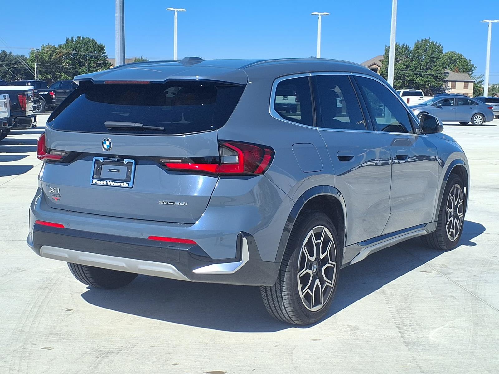 Used 2024 BMW X1 xDrive28i w/ Convenience Package AWD/4WD image 9