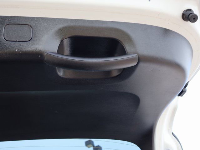 Used 2025 Hyundai Kona SEL image 19