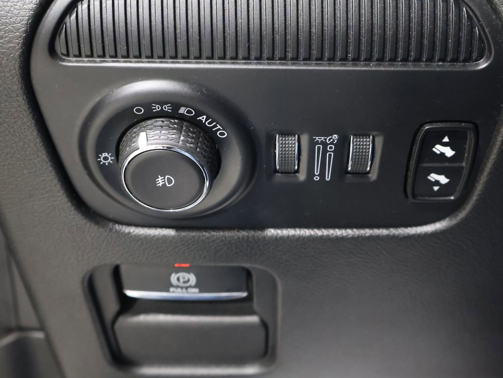 Certified 2024 Jeep Wagoneer Series II image 31