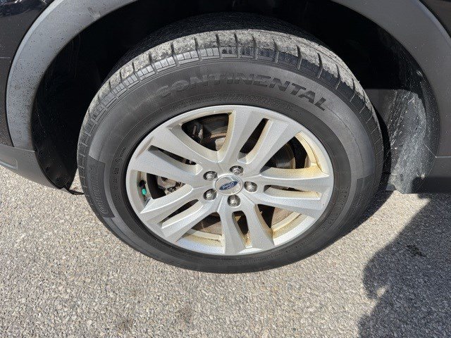 Used 2018 Ford Explorer XLT w/ Equipment Group 202A AWD/4WD image 10