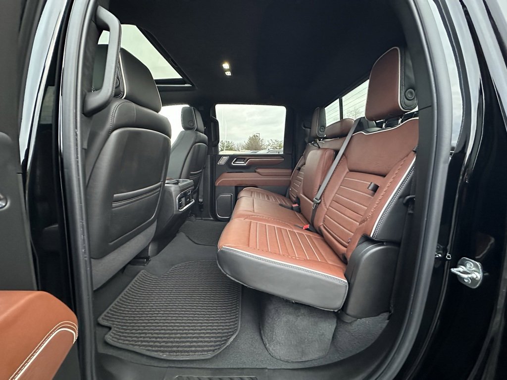 Used 2025 GMC Sierra 3500 Denali Ultimate image 14
