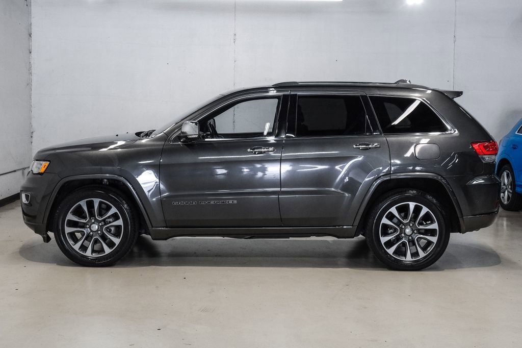Used 2017 Jeep Grand Cherokee Overland w/ Jeep Active Safety Group RWD image 16