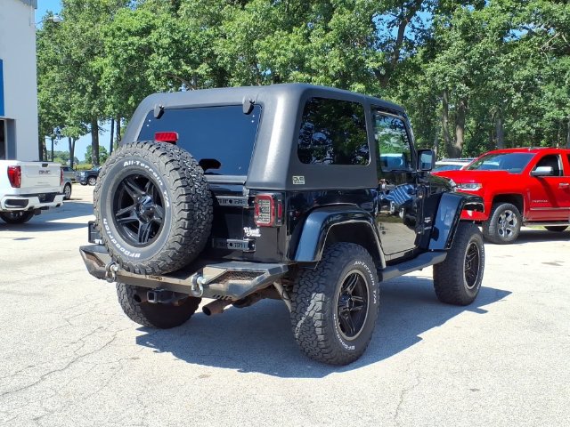 Used 2011 Jeep Wrangler Sahara AWD/4WD image 3