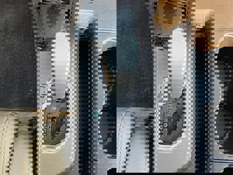 Used 2011 Toyota Sequoia Limited AWD/4WD image 41