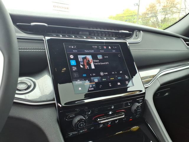 Certified 2023 Jeep Grand Cherokee Altitude AWD/4WD image 18