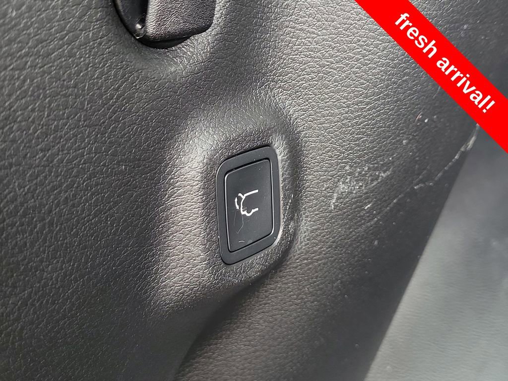 Certified 2018 Jeep Compass Limited w/ Navigation Group image 9