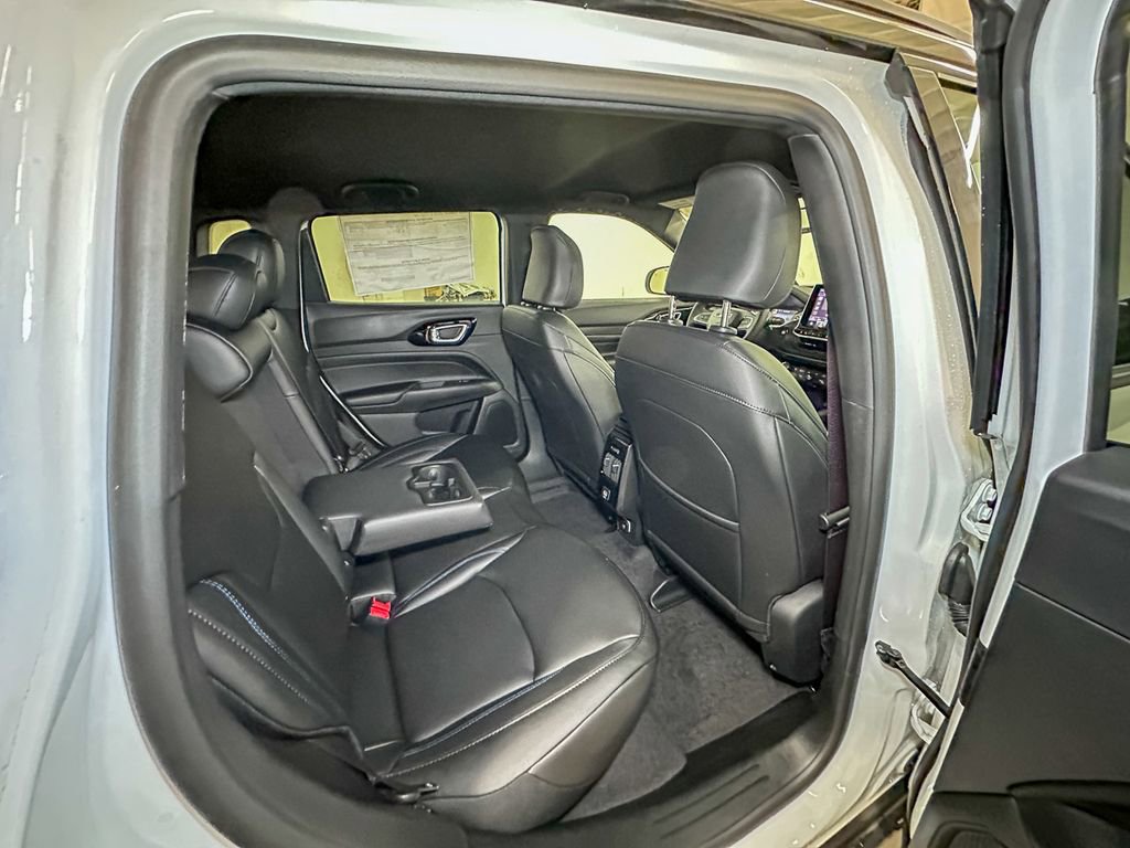 New 2026 Jeep Compass Limited image 4