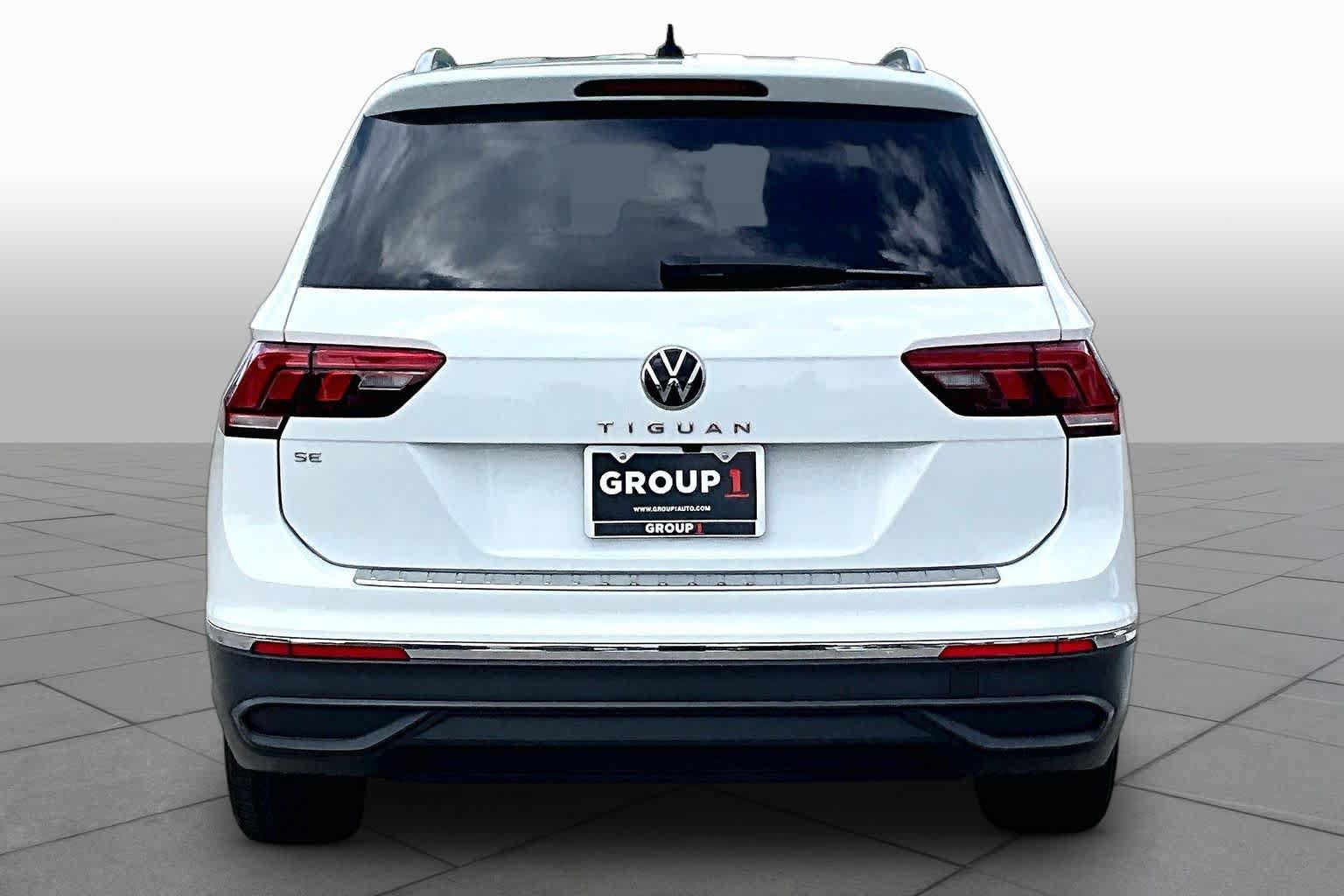 Used 2024 Volkswagen Tiguan SE FWD image 5
