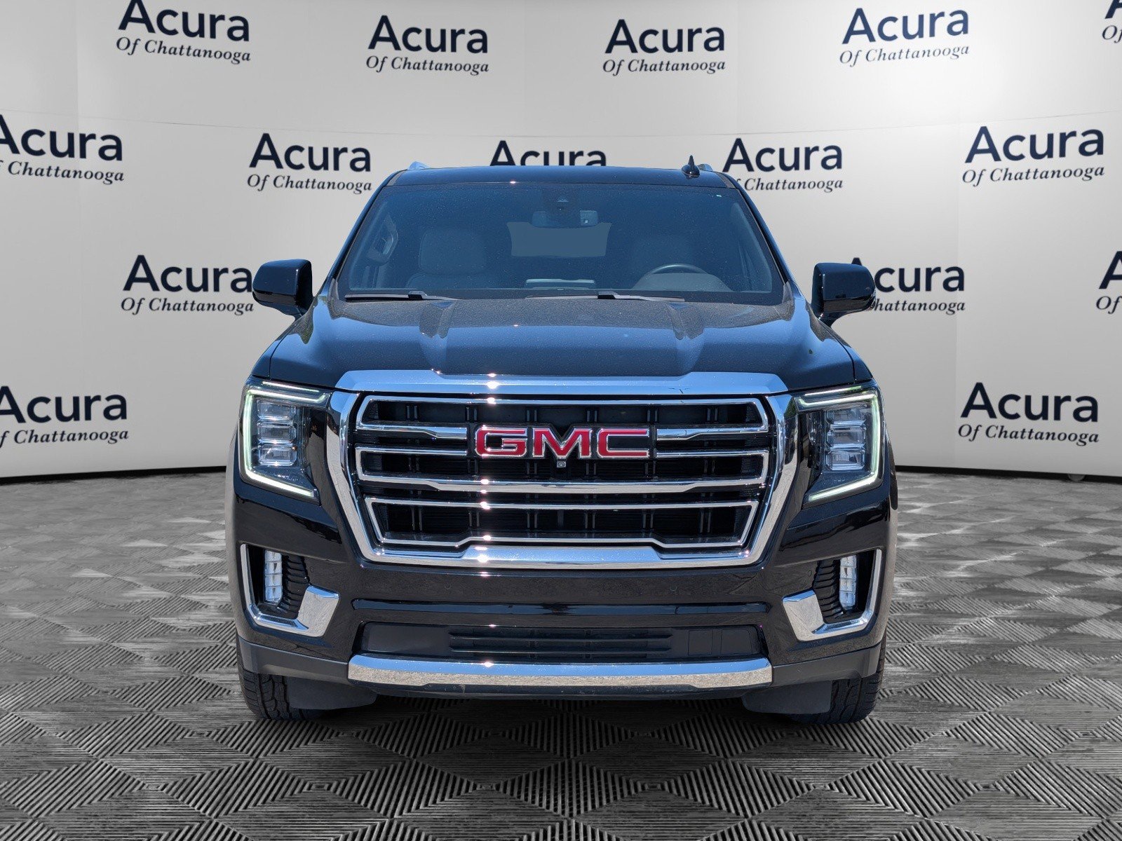 Used 2021 GMC Yukon XL SLT w/ SLT Premium Package image 3