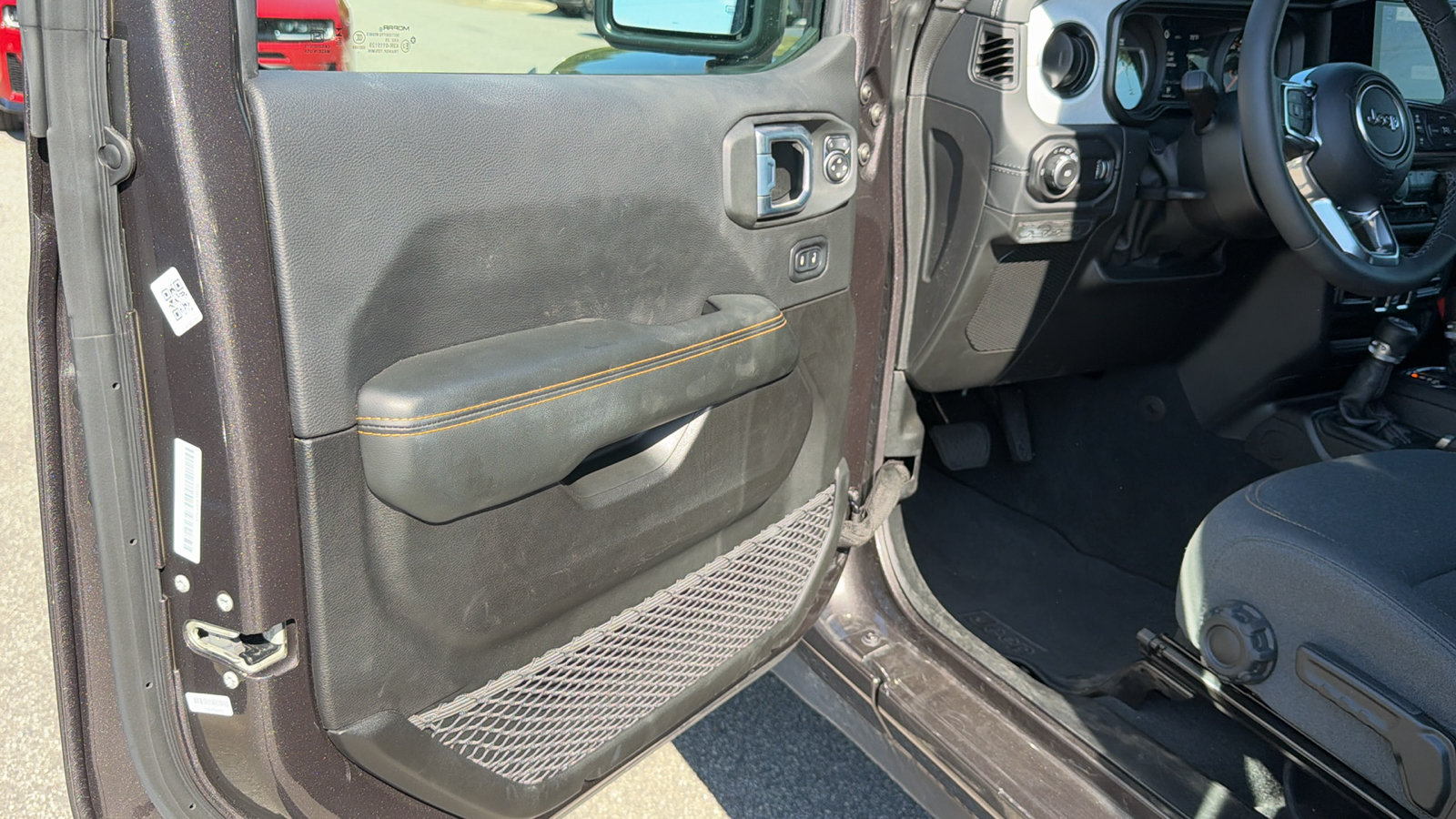Used 2026 Jeep Wrangler Unlimited Sahara AWD/4WD image 14