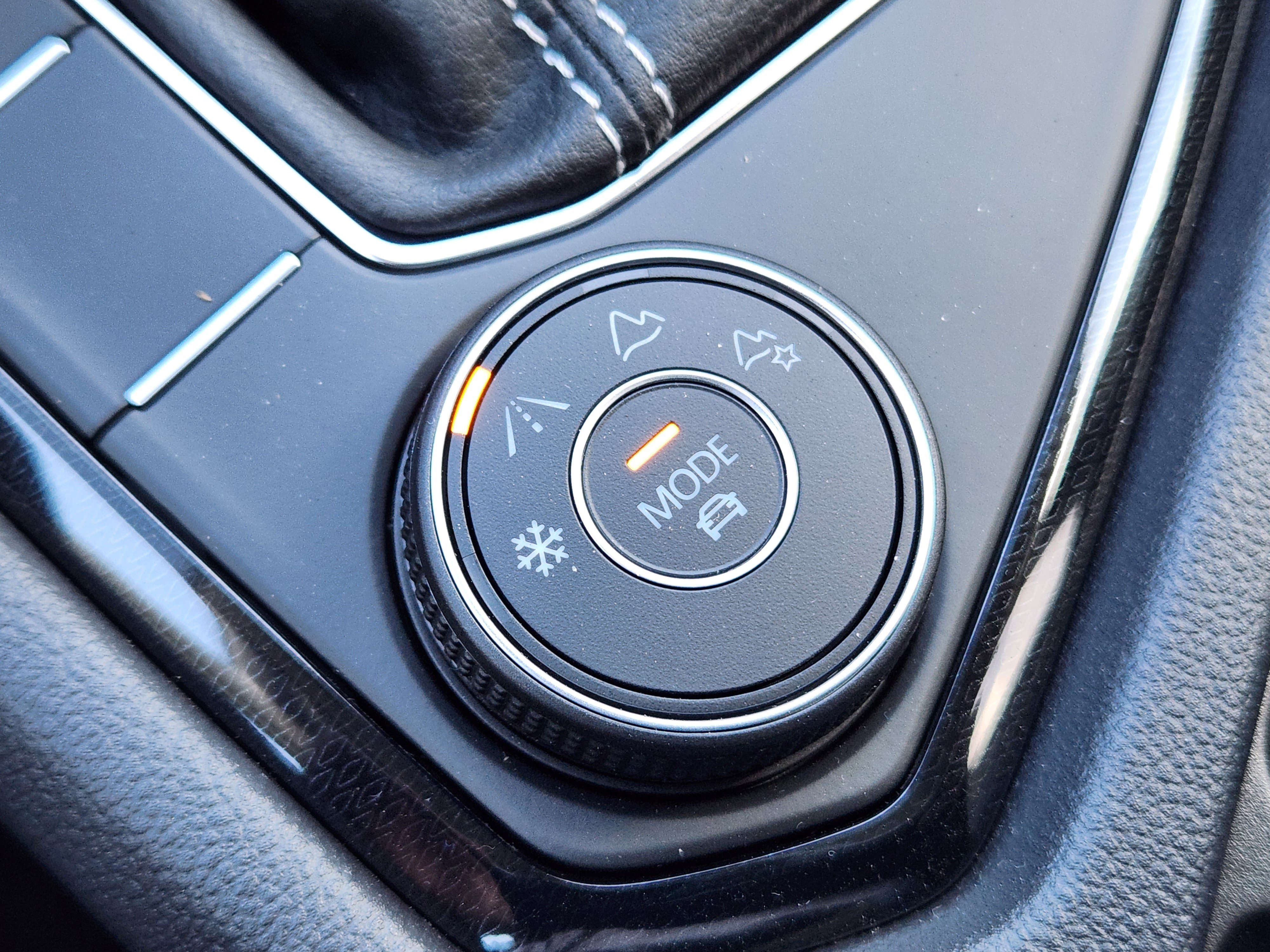New 2026 Volkswagen Taos SE AWD/4WD image 14