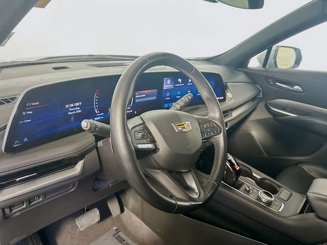 Used 2024 Cadillac XT4 Premium Luxury image 10
