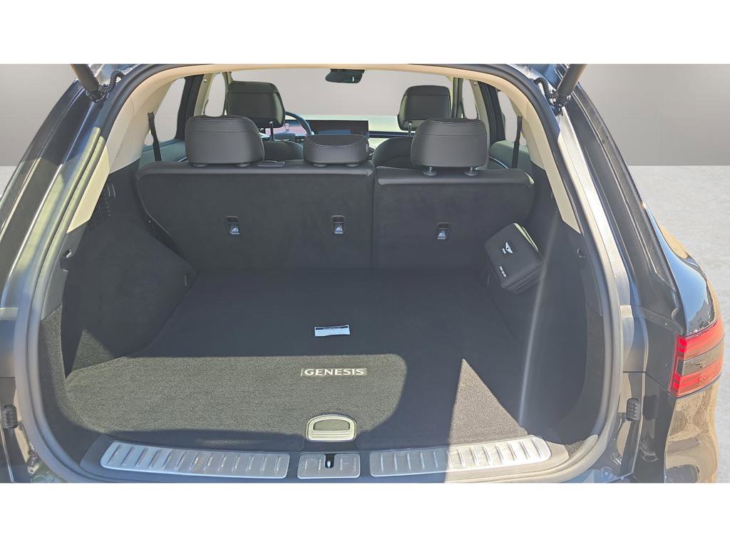 New 2026 Genesis GV70 2.5T Advanced AWD/4WD image 9