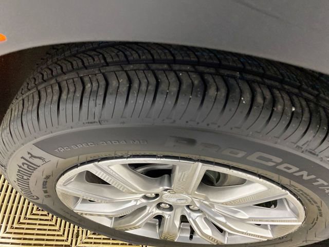 Used 2020 Cadillac XT4 Premium Luxury w/ Cold Weather Package image 23