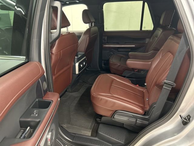 Used 2022 Ford Expedition Limited image 9
