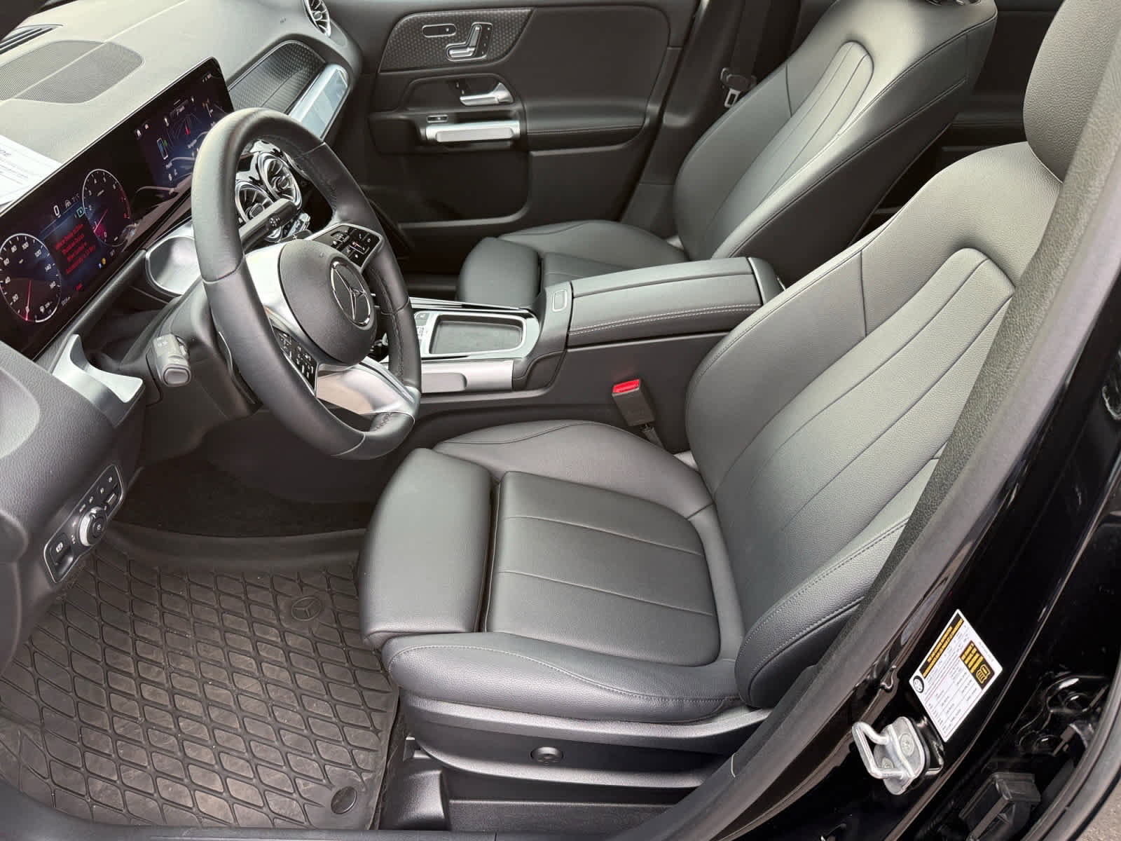 Certified 2024 Mercedes-Benz GLB 250 image 10