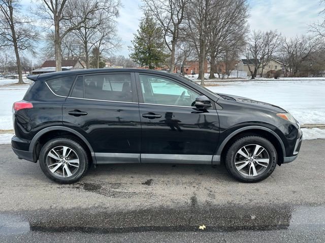 Used 2018 Toyota RAV4 XLE image 7