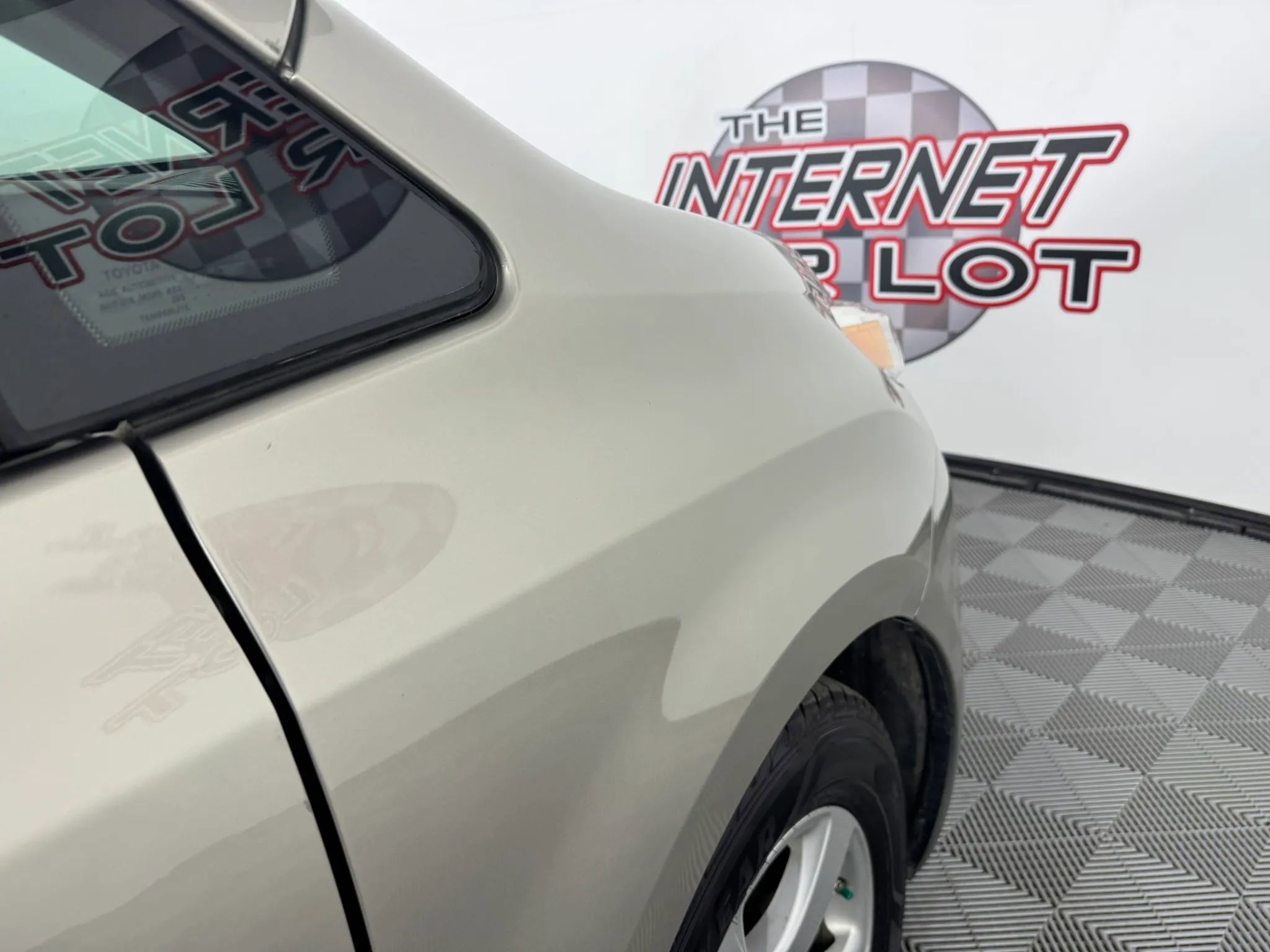 Used 2015 Toyota Sienna LE image 23