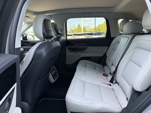 New 2026 Lincoln Nautilus Premier w/ Equipment Group 102A AWD/4WD image 16