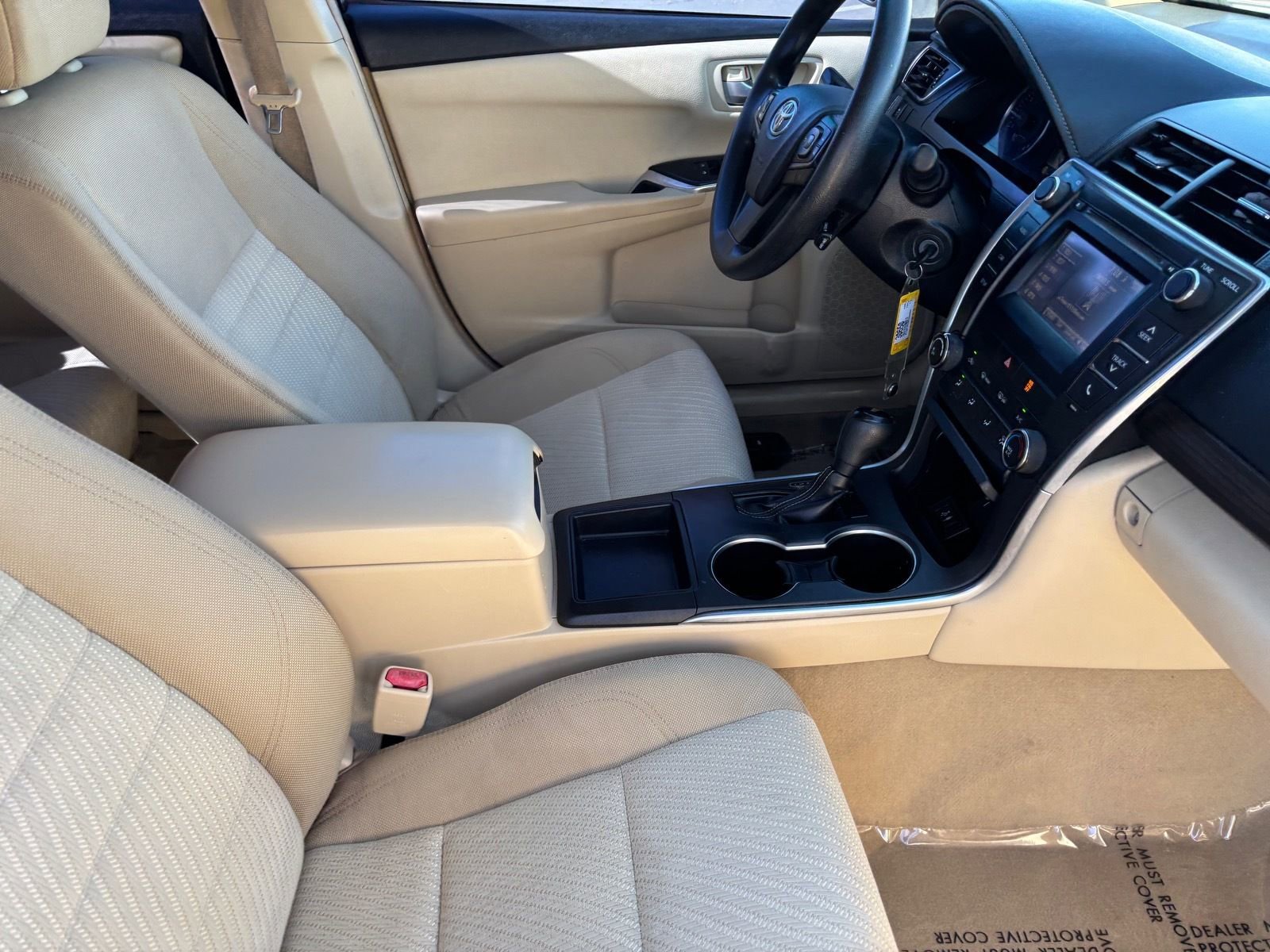 Used 2017 Toyota Camry LE image 14