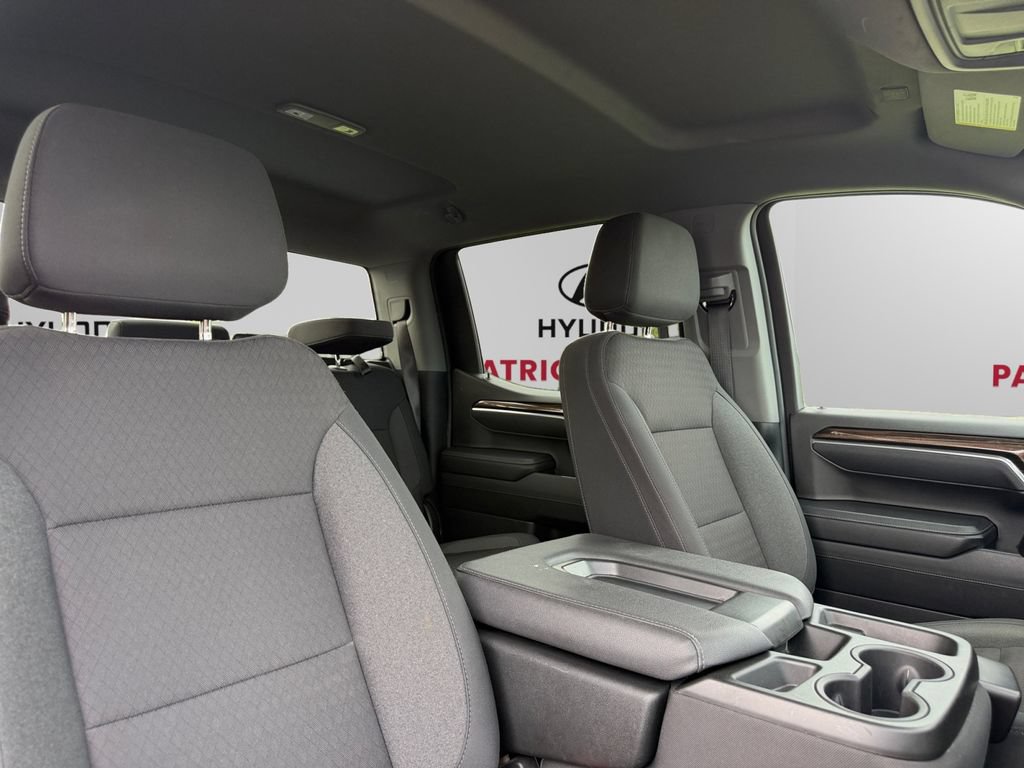 Used 2025 Chevrolet Silverado 1500 LT AWD/4WD image 13