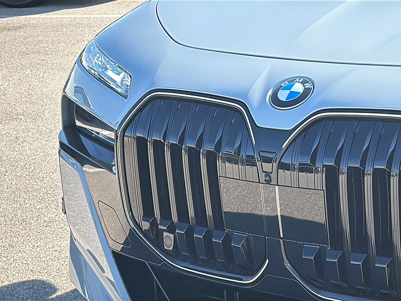 New 2025 BMW 760i xDrive w/ Executive Package image 5