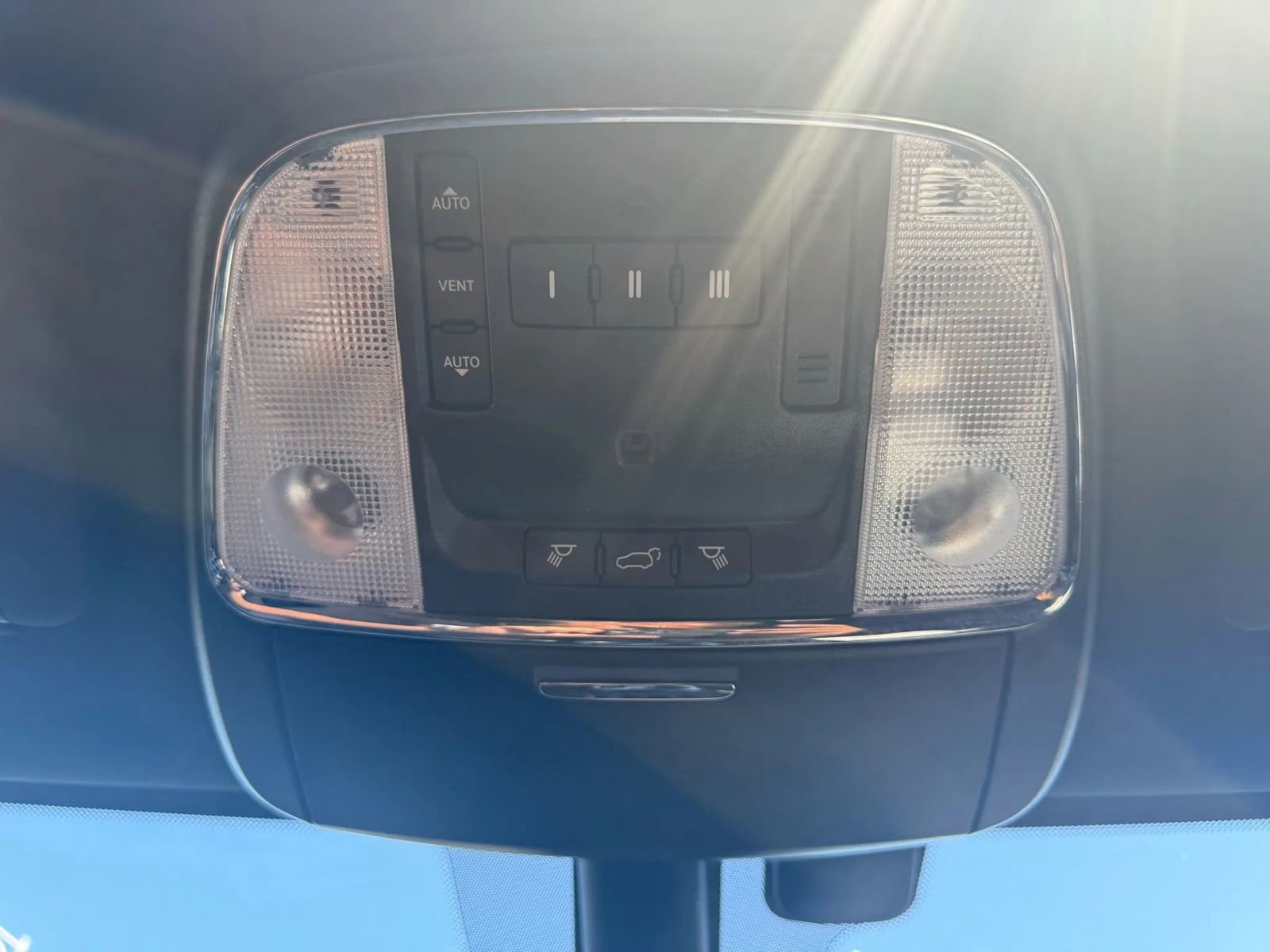 Used 2020 Jeep Grand Cherokee Limited image 30
