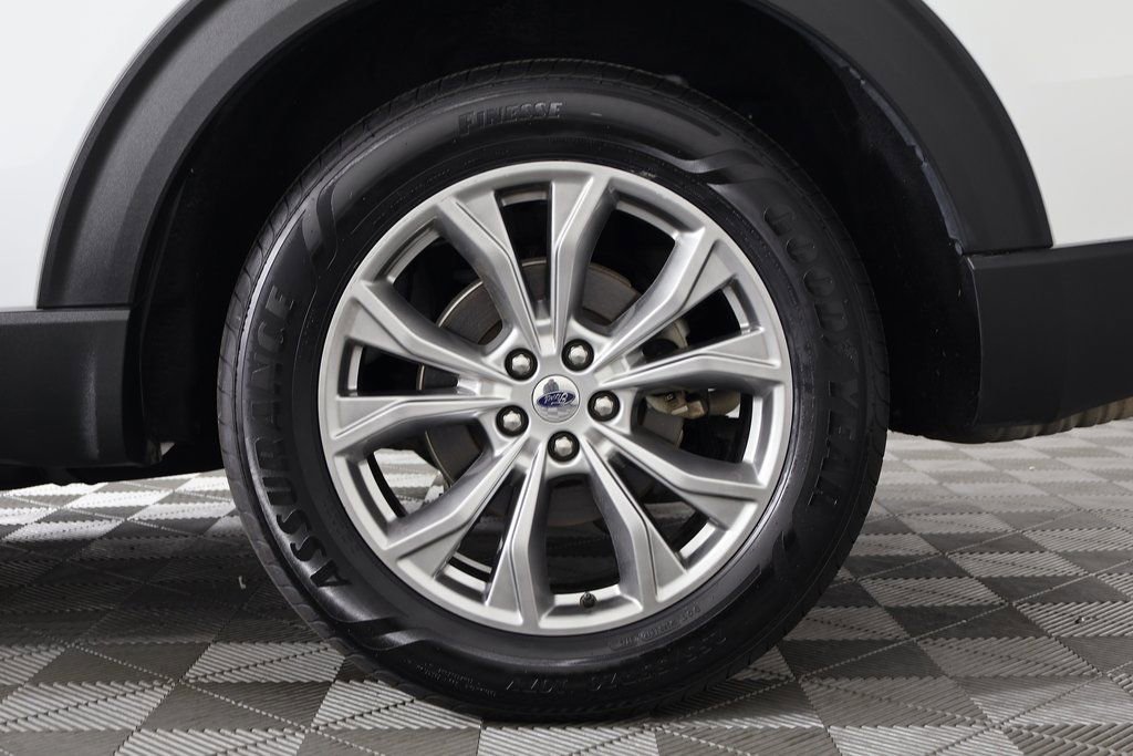 Used 2022 Ford Explorer Limited image 17