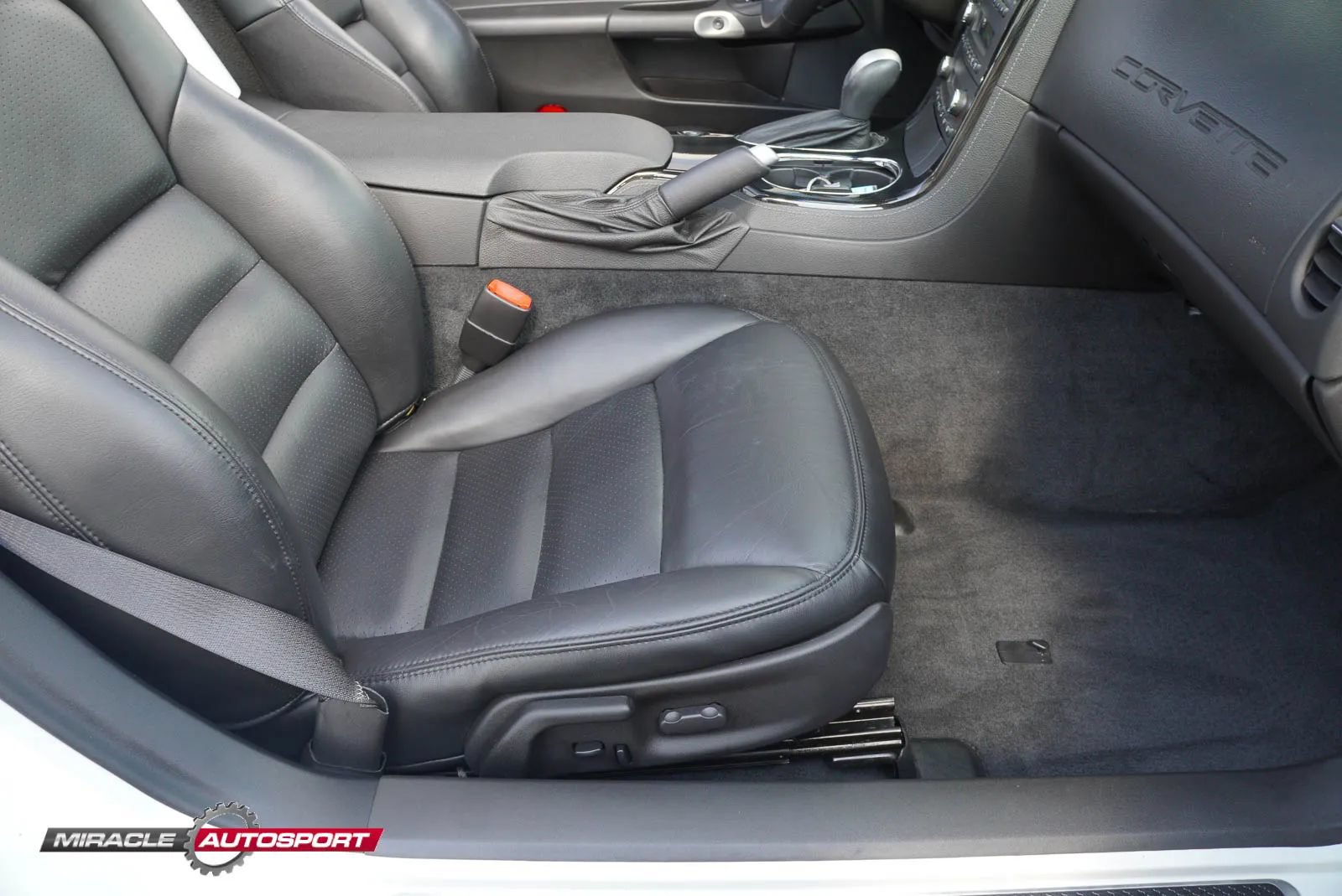 Used 2009 Chevrolet Corvette Convertible w/ Preferred Equipment Group RWD image 27