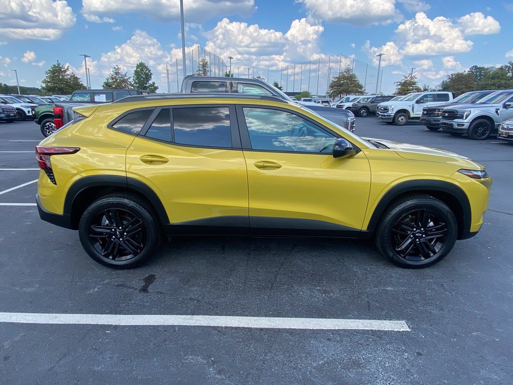Used 2024 Chevrolet Trax ACTIV w/ Driver Confidence Package FWD image 8