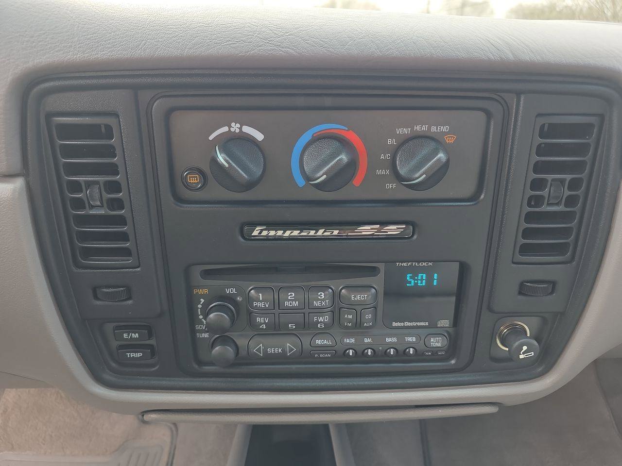 Used 1995 Chevrolet Impala SS image 9