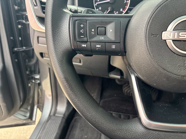 Used 2023 Nissan Rogue S FWD image 19