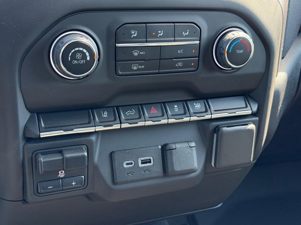 Certified 2024 Chevrolet Silverado 2500 Custom w/ Custom Convenience Package AWD/4WD image 18