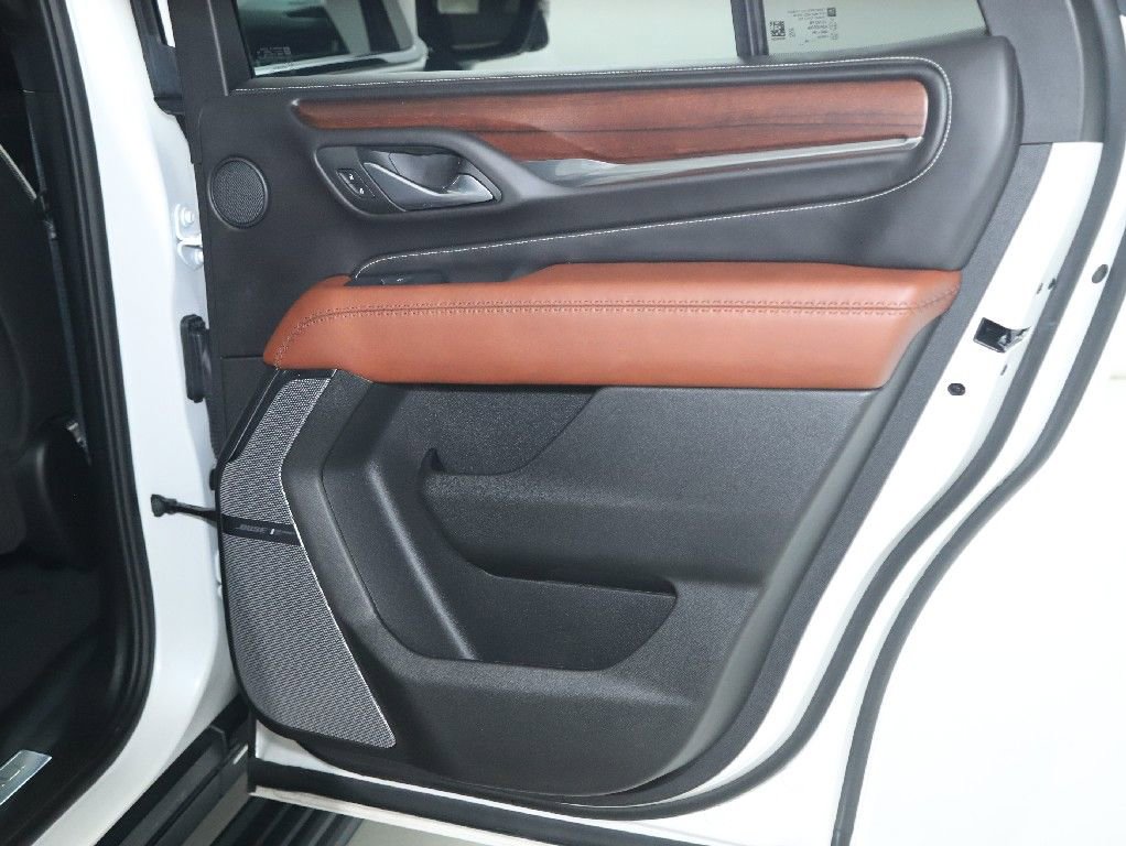 Used 2024 GMC Yukon Denali Ultimate AWD/4WD image 34