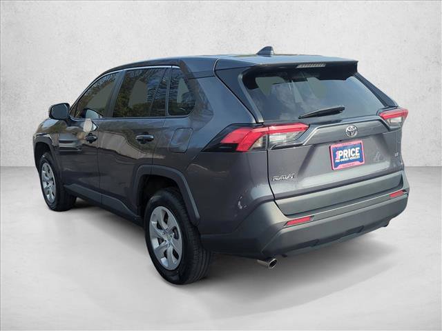 Used 2022 Toyota RAV4 LE image 7