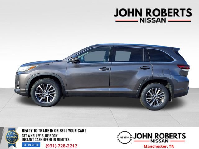 Used 2019 Toyota Highlander XLE image 3