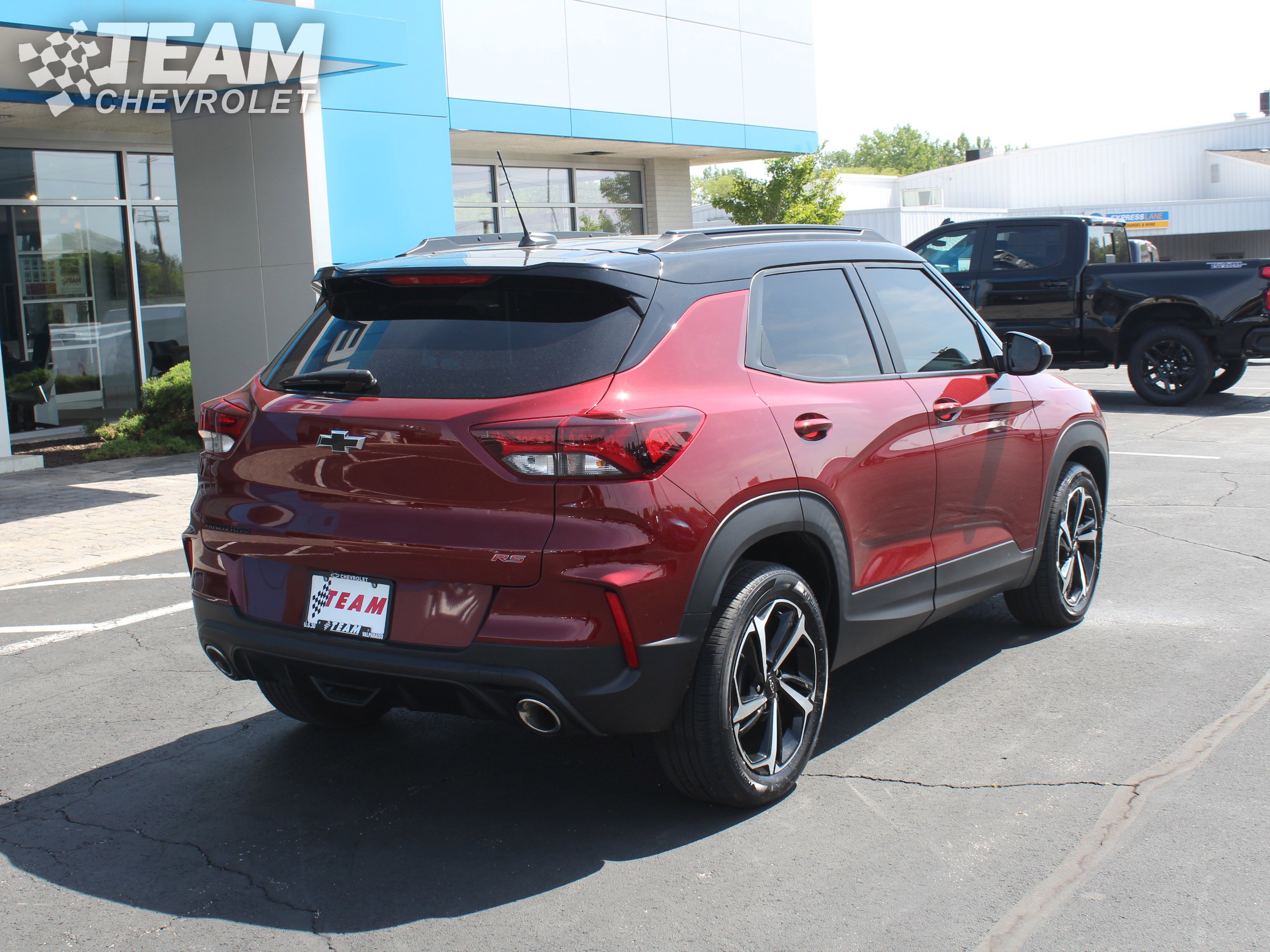 Used 2023 Chevrolet TrailBlazer RS w/ Sun and Liftgate Package FWD image 4