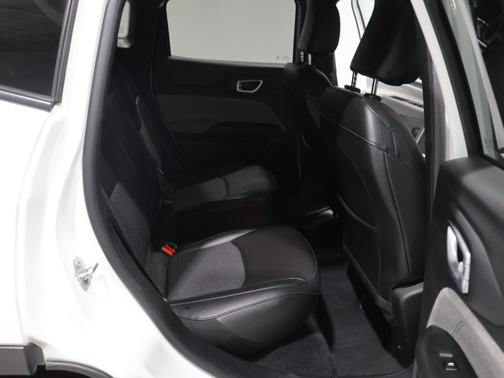 Certified 2024 Jeep Compass Latitude AWD/4WD image 29