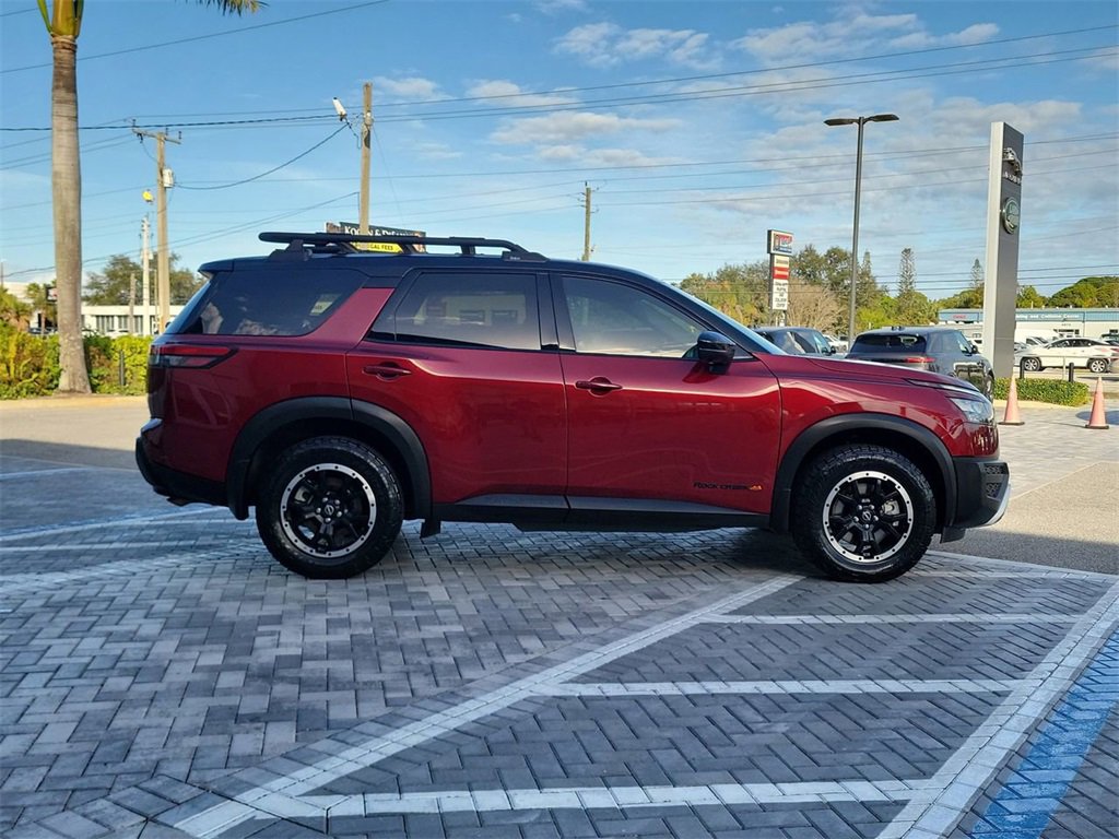 Used 2025 Nissan Pathfinder Rock Creek image 6