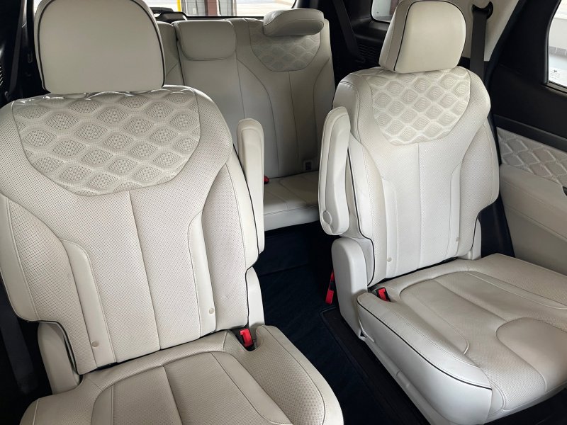 Used 2020 Hyundai Palisade Limited image 14