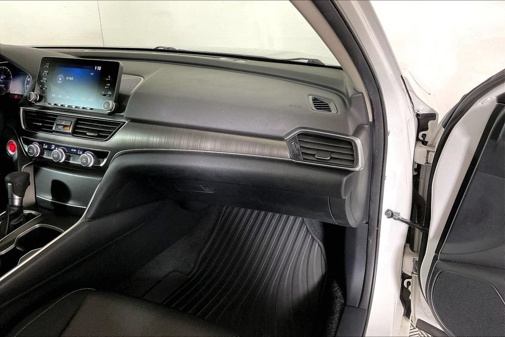 Used 2019 Honda Accord LX image 16