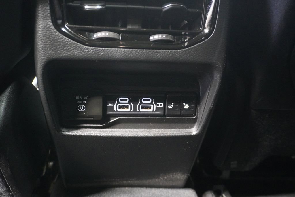 Used 2024 Jeep Grand Cherokee Limited w/ Luxury Tech Group II image 10