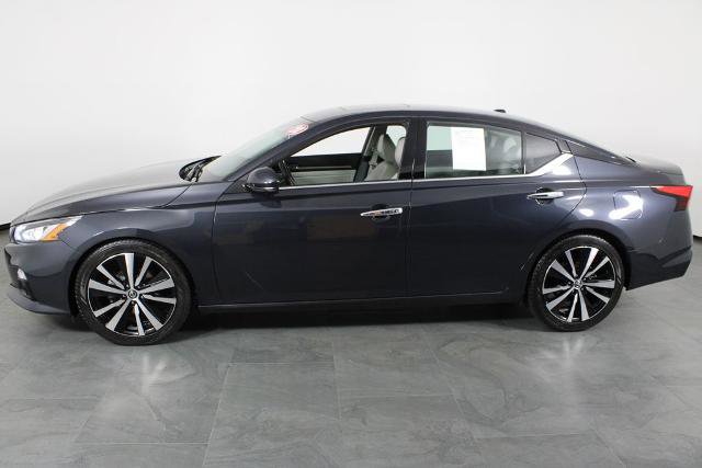 Certified 2020 Nissan Altima 2.0 Platinum FWD image 12