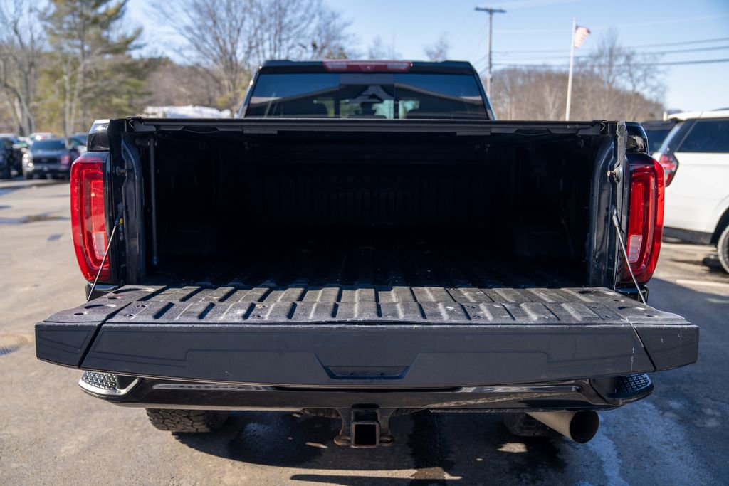 Used 2021 GMC Sierra 3500 Denali w/ Denali Black Diamond Edition image 7