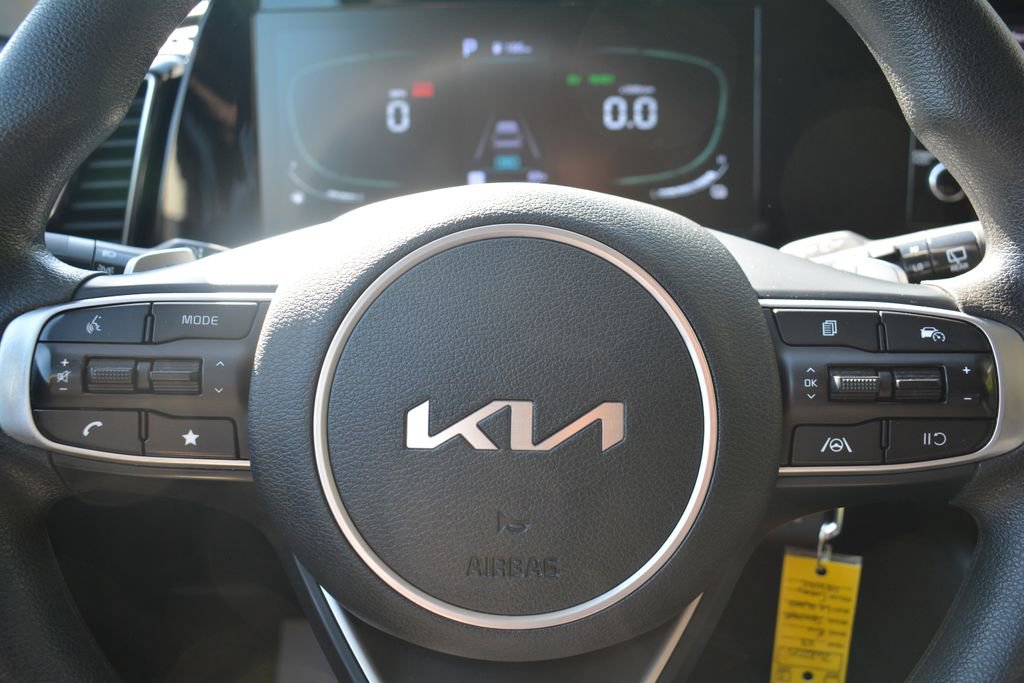 Used 2023 Kia Sportage LX AWD/4WD image 11