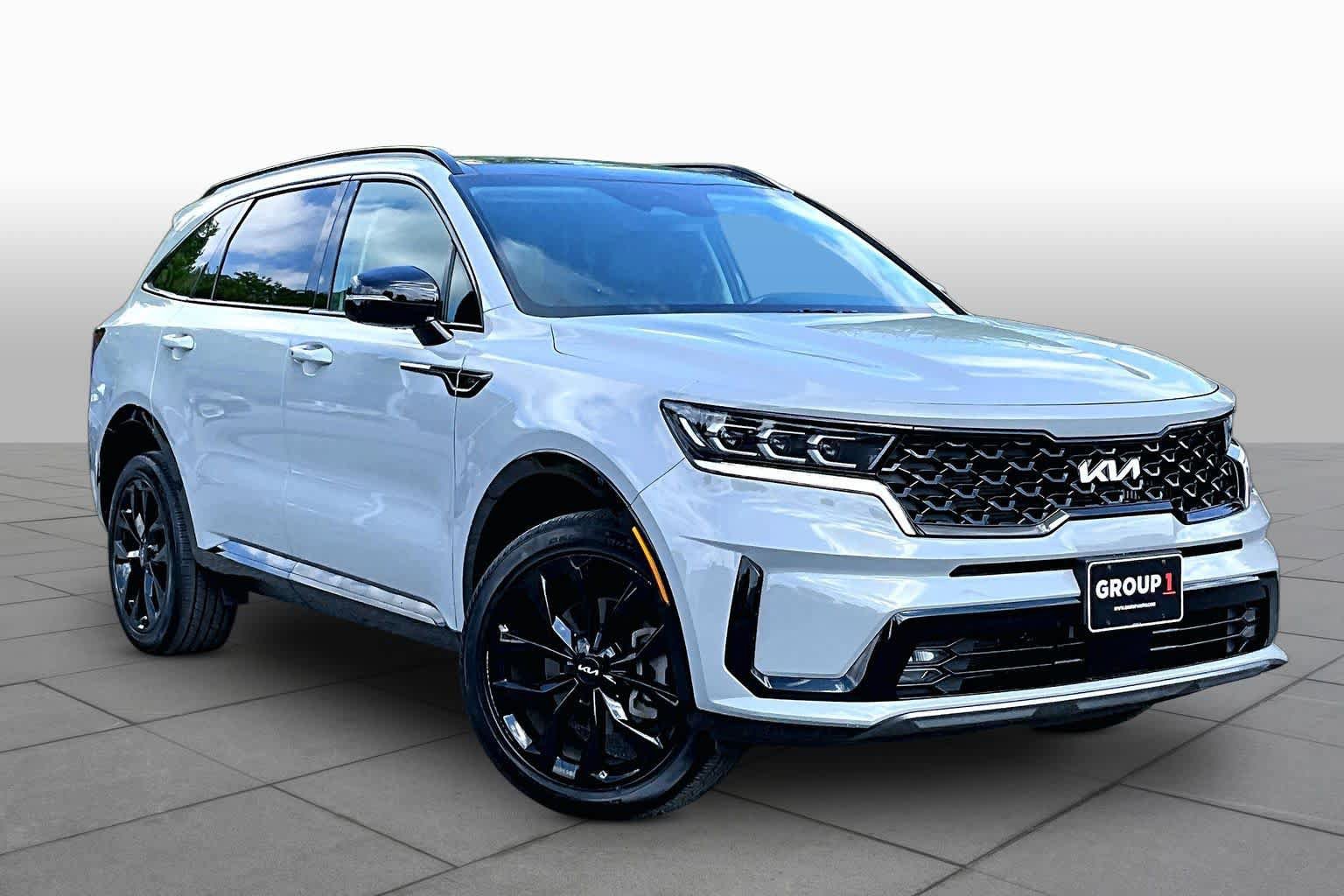 Used 2023 Kia Sorento SX AWD/4WD image 3