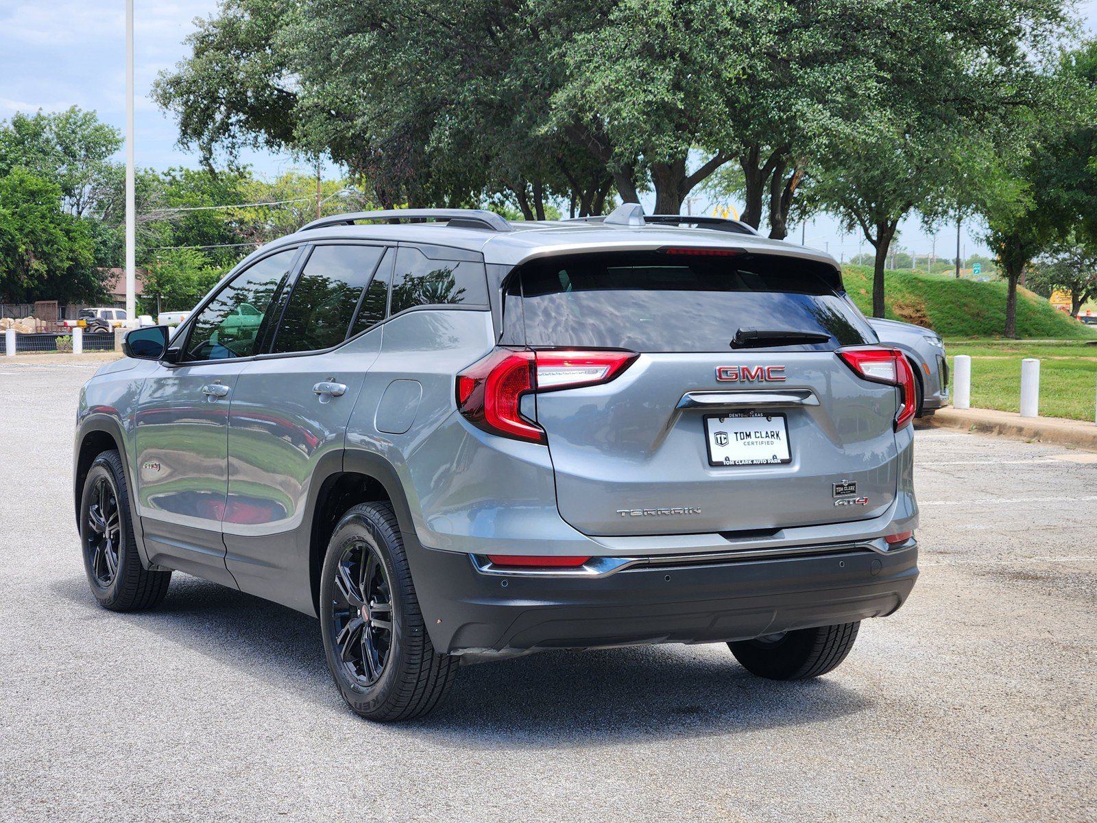 Used 2024 GMC Terrain AT4 w/ Infotainment Package II AWD/4WD image 4